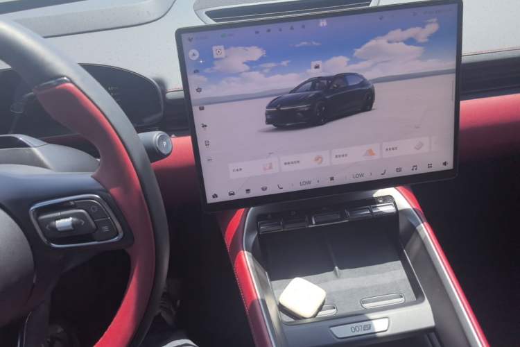 Used Zeekr 007GT 2025 Long-Range Rear-Wheel Drive Intelligent Driving Version 100 kWh Audio And AC Panel
