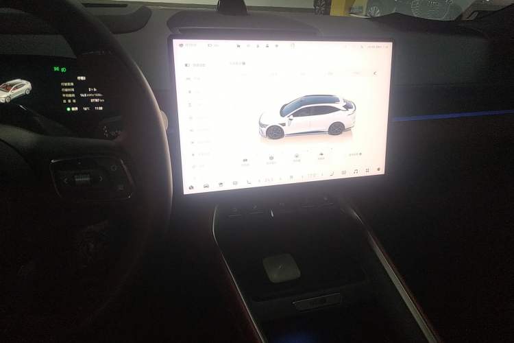 Used Zeekr 007GT 2025 Rear-Drive Intelligent Driving Version 75 kWh Audio And AC Panel