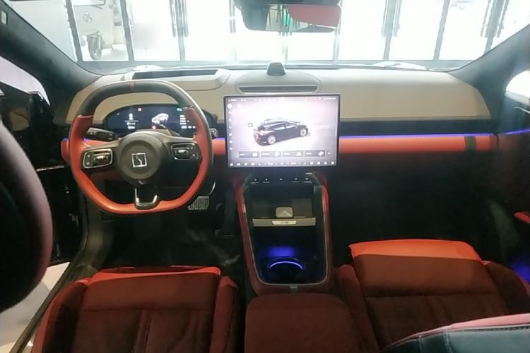Used Zeekr 007GT 2025 Long-Range Rear-Wheel Drive Intelligent Driving Version 100 kWh Center Console