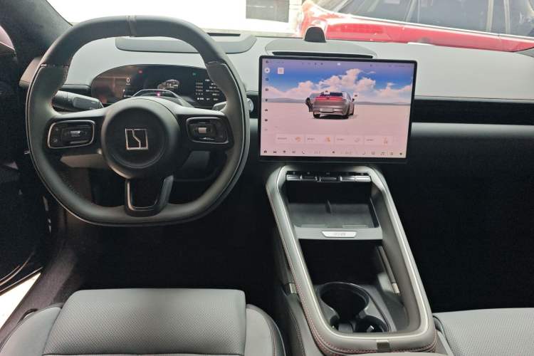 Used Zeekr 007GT 2025 Rear-Drive Intelligent Driving Version 75 kWh Center Console