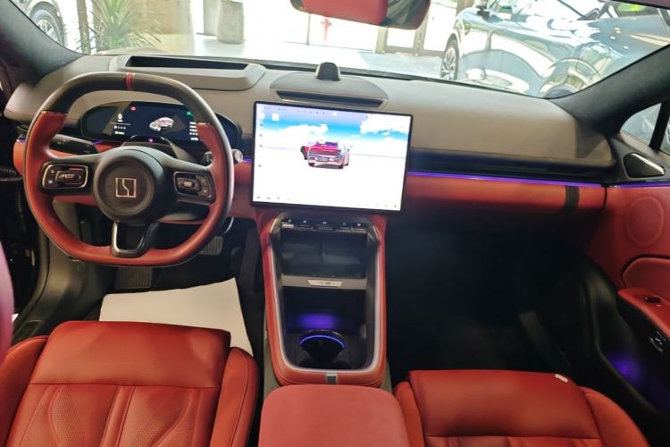 Used Zeekr 007GT 2025 Long-Range Rear-Wheel Drive Intelligent Driving Version 100 kWh Center Console