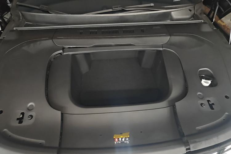 Used Zeekr 007GT 2025 Long-Range Rear-Wheel Drive Intelligent Driving Version 100 kWh Engine Bay