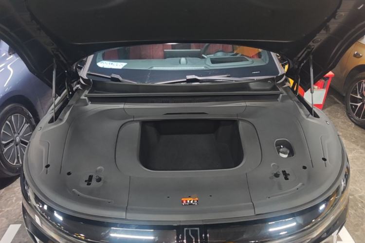 Used Zeekr 007GT 2025 Long-Range Rear-Wheel Drive Intelligent Driving Version 100 kWh Engine Bay