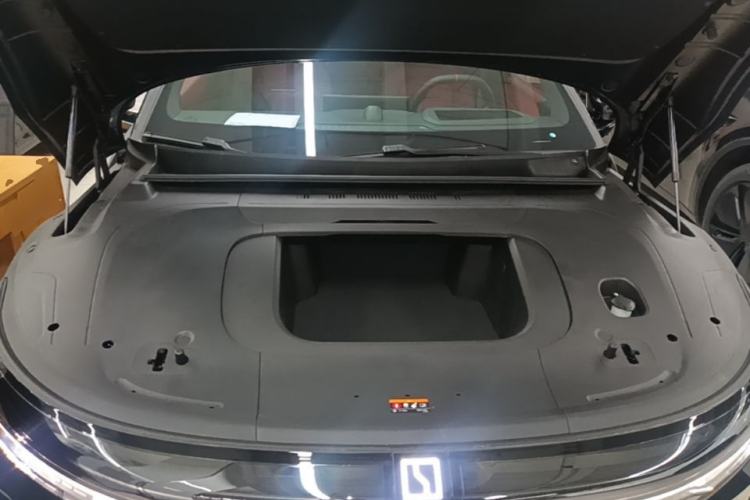 Used Zeekr 007GT 2025 Long-Range Rear-Wheel Drive Intelligent Driving Version 100 kWh Engine Bay