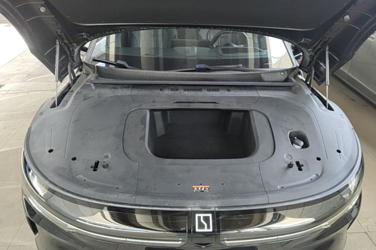 Used Zeekr 007GT 2025 Long-Range Rear-Wheel Drive Intelligent Driving Version 100 kWh Engine Bay