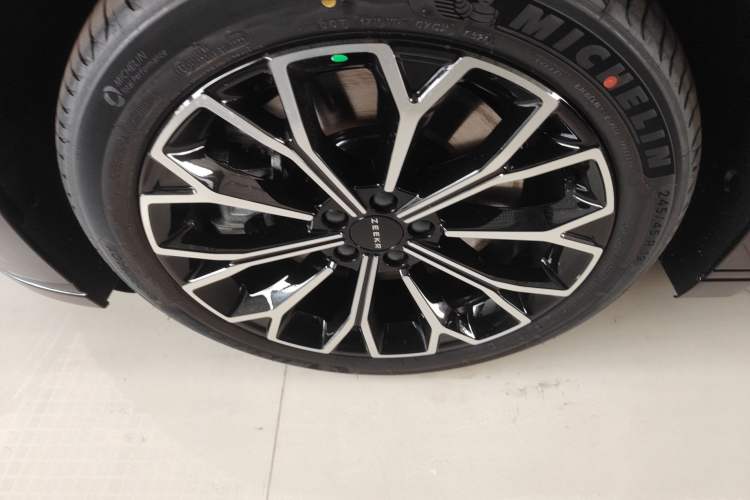Used Zeekr 007GT 2025 Long-Range Rear-Wheel Drive Intelligent Driving Version 100 kWh Exterior 4