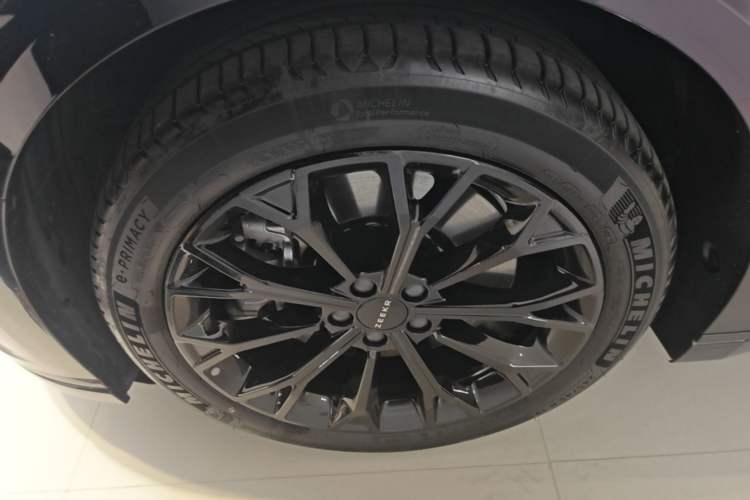 Used Zeekr 007GT 2025 Long-Range Rear-Wheel Drive Intelligent Driving Version 100 kWh Exterior 4