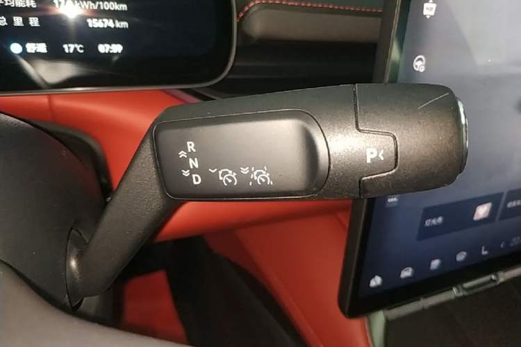 Used Zeekr 007GT 2025 Long-Range Rear-Wheel Drive Intelligent Driving Version 100 kWh Gear Lever