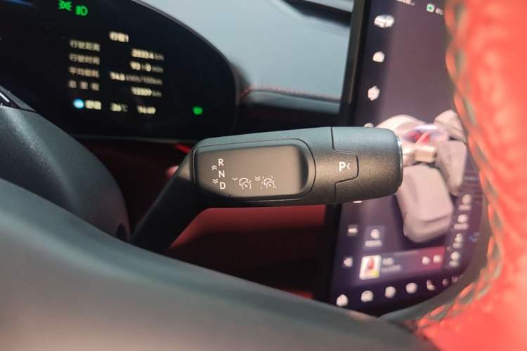 Used Zeekr 007GT 2025 Long-Range Rear-Wheel Drive Intelligent Driving Version 100 kWh Gear Lever