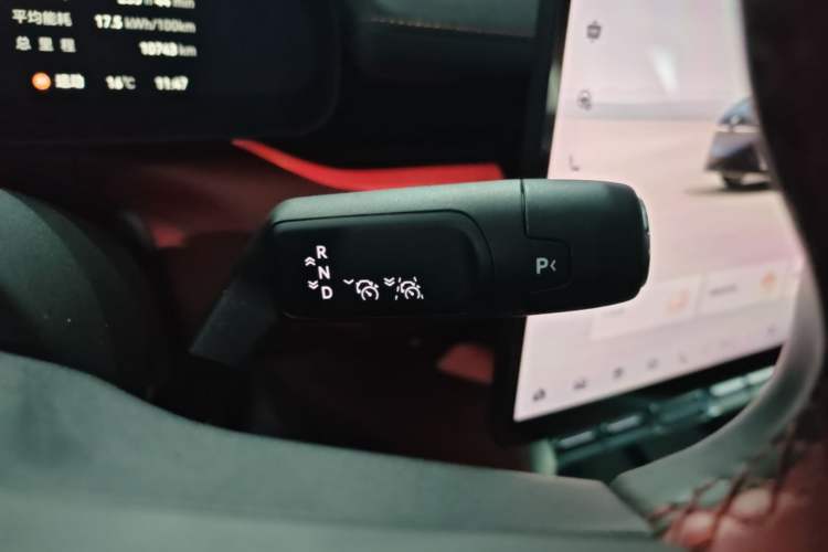 Used Zeekr 007GT 2025 Long-Range Rear-Wheel Drive Intelligent Driving Version 100 kWh Gear Lever