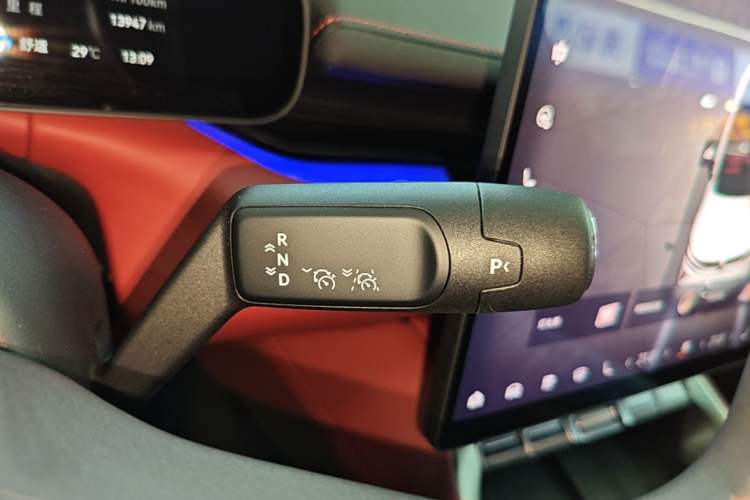 Used Zeekr 007GT 2025 Long-Range Rear-Wheel Drive Intelligent Driving Version 100 kWh Gear Lever