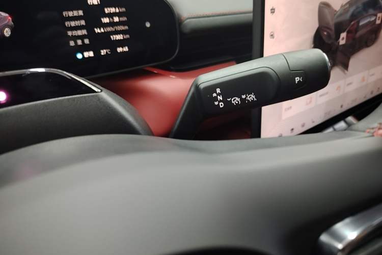 Used Zeekr 007GT 2025 Long-Range Rear-Wheel Drive Intelligent Driving Version 100 kWh Gear Lever