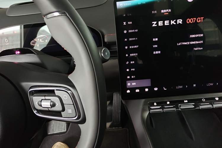 Used Zeekr 007GT 2025 Four-Wheel Drive Intelligent Driving Version 75 kWh Instrument Cluster