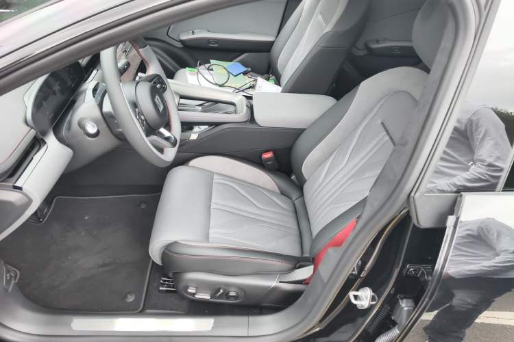 Used Zeekr 007GT 2025 Rear-Drive Intelligent Driving Version 75 kWh Left Front Seat
