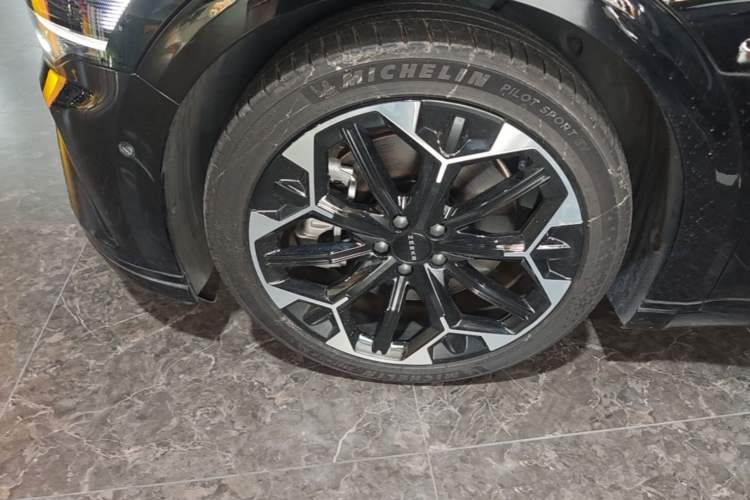 Used Zeekr 007GT 2025 Rear-Drive Intelligent Driving Version 75 kWh Left Front Wheel Hub