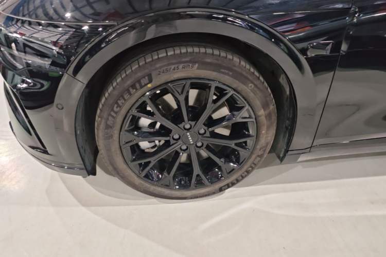 Used Zeekr 007GT 2025 Long-Range Rear-Wheel Drive Intelligent Driving Version 100 kWh Left Front Wheel Hub