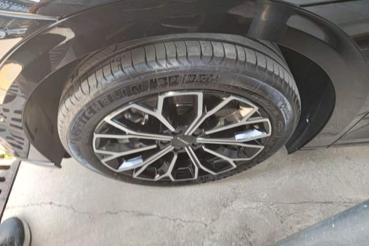 Used Zeekr 007GT 2025 Rear-Drive Intelligent Driving Version 75 kWh Left Front Wheel Hub