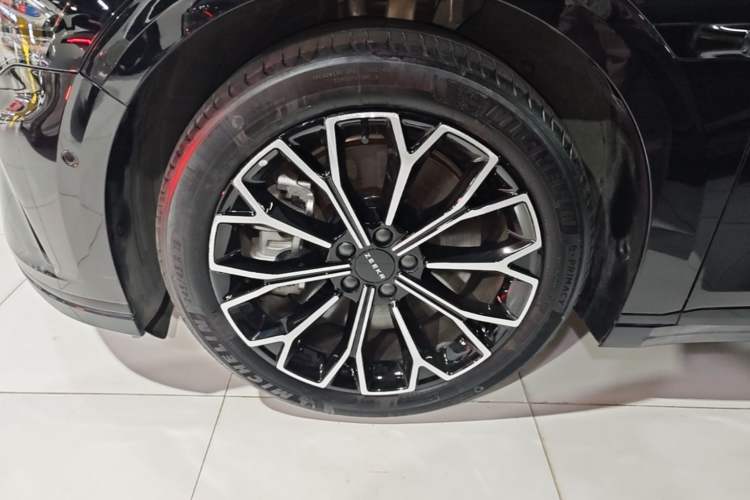Used Zeekr 007GT 2025 Four-Wheel Drive Intelligent Driving Version 75 kWh Left Front Wheel Hub