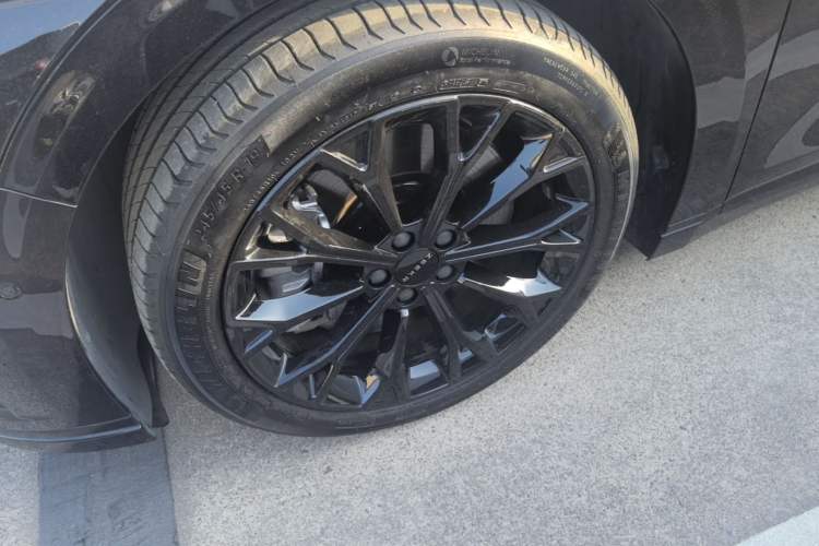 Used Zeekr 007GT 2025 Long-Range Rear-Wheel Drive Intelligent Driving Version 100 kWh Left Front Wheel Hub