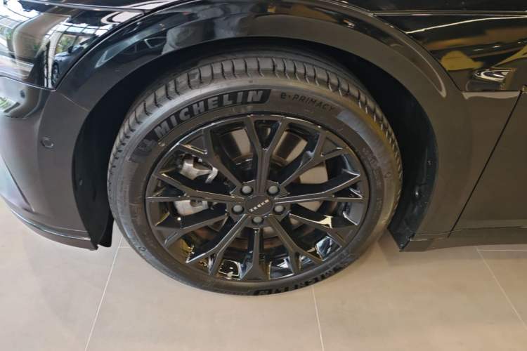 Used Zeekr 007GT 2025 Long-Range Rear-Wheel Drive Intelligent Driving Version 100 kWh Left Front Wheel Hub