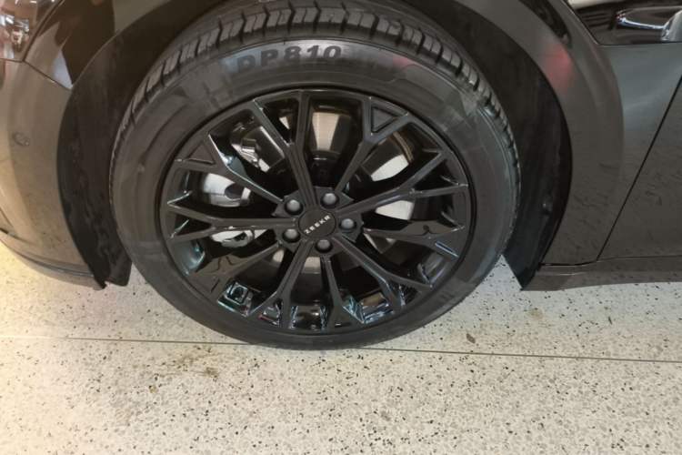 Used Zeekr 007GT 2025 Long-Range Rear-Wheel Drive Intelligent Driving Version 100 kWh Left Front Wheel Hub