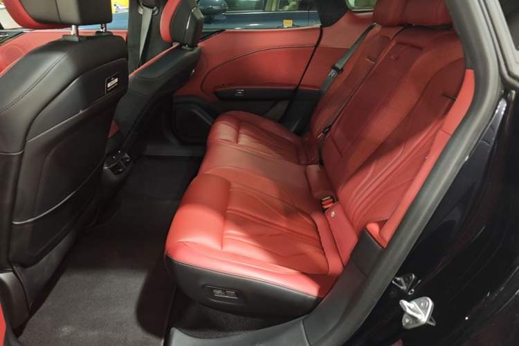 Used Zeekr 007GT 2025 Rear-Drive Intelligent Driving Version 75 kWh Left Rear Seat