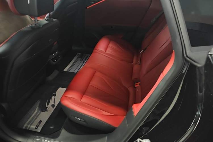 Used Zeekr 007GT 2025 Rear-Drive Intelligent Driving Version 75 kWh Left Rear Seat