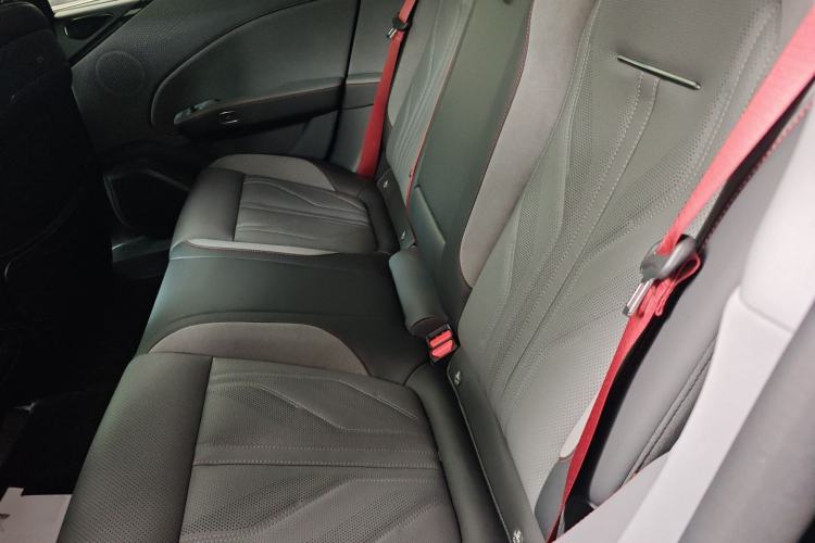 Used Zeekr 007GT 2025 Rear-Drive Intelligent Driving Version 75 kWh Left Rear Seat