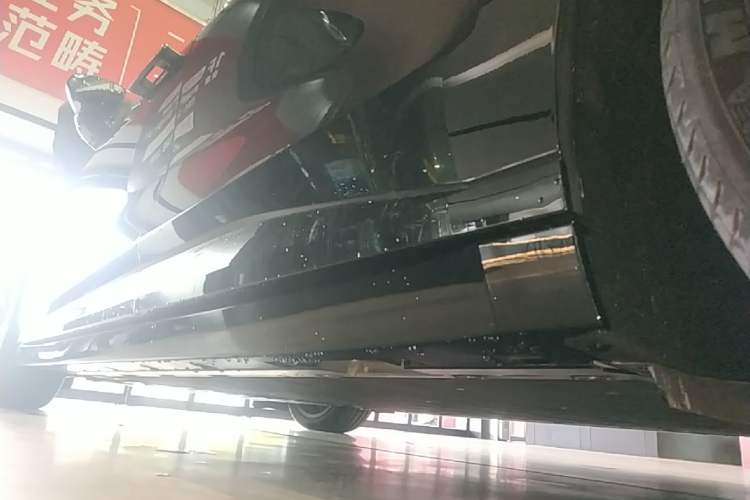 Used Zeekr 007GT 2025 Long-Range Rear-Wheel Drive Intelligent Driving Version 100 kWh Left Side Sill