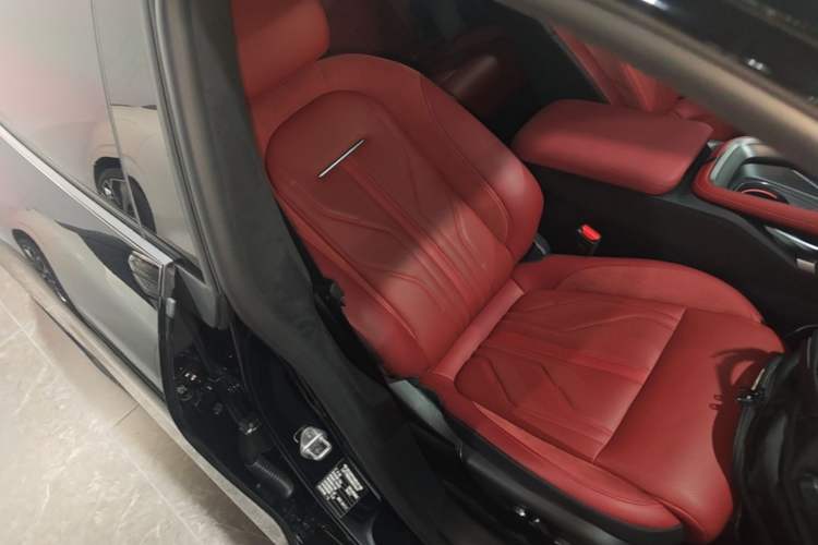 Used Zeekr 007GT 2025 Rear-Drive Intelligent Driving Version 75 kWh Right Front Seat