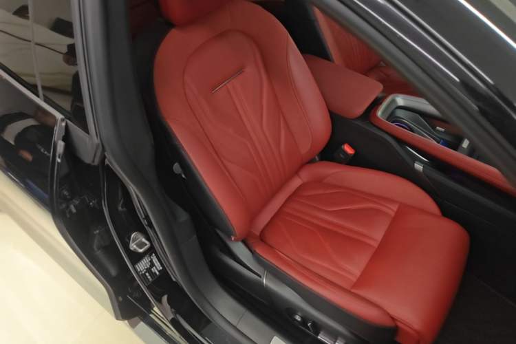 Used Zeekr 007GT 2025 Long-Range Rear-Wheel Drive Intelligent Driving Version 100 kWh Right Front Seat
