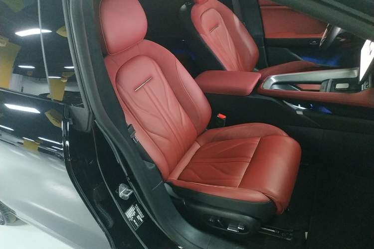 Used Zeekr 007GT 2025 Rear-Drive Intelligent Driving Version 75 kWh Right Front Seat