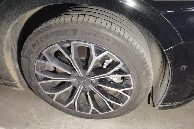 Used Zeekr 007GT 2025 Long-Range Rear-Wheel Drive Intelligent Driving Version 100 kWh Right Front Wheel Hub