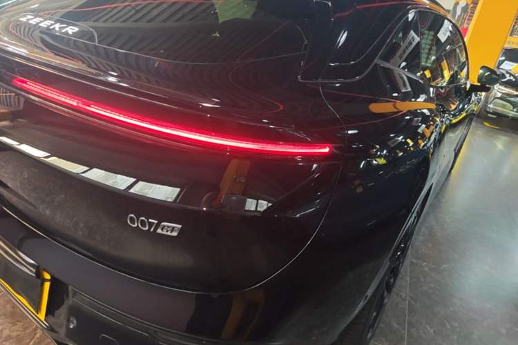 Used Zeekr 007GT 2025 Rear-Drive Intelligent Driving Version 75 kWh Right Rear Taillight