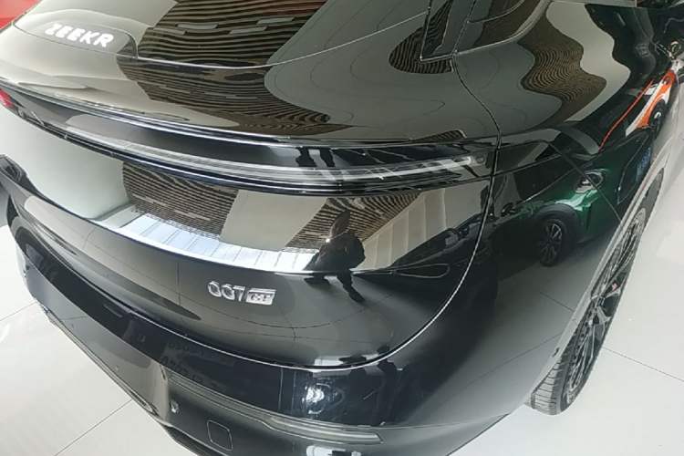 Used Zeekr 007GT 2025 Long-Range Rear-Wheel Drive Intelligent Driving Version 100 kWh Right Rear Taillight