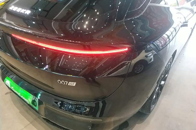 Used Zeekr 007GT 2025 Long-Range Rear-Wheel Drive Intelligent Driving Version 100 kWh Right Rear Taillight