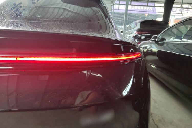 Used Zeekr 007GT 2025 Rear-Drive Intelligent Driving Version 75 kWh Right Rear Taillight
