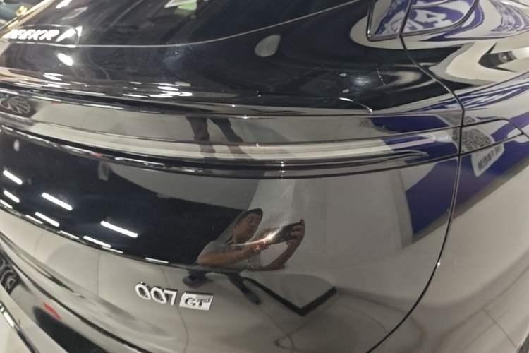 Used Zeekr 007GT 2025 Four-Wheel Drive Intelligent Driving Version 75 kWh Right Rear Taillight