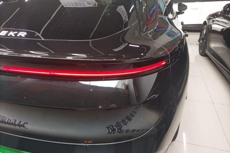 Used Zeekr 007GT 2025 Four-Wheel Drive Intelligent Driving Version 75 kWh Right Rear Taillight