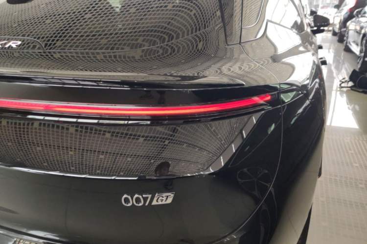 Used Zeekr 007GT 2025 Long-Range Rear-Wheel Drive Intelligent Driving Version 100 kWh Right Rear Taillight