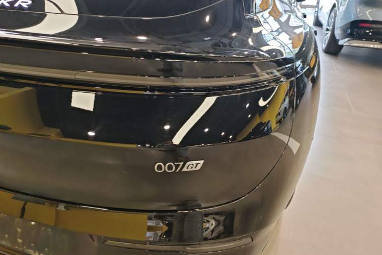 Used Zeekr 007GT 2025 Long-Range Rear-Wheel Drive Intelligent Driving Version 100 kWh Right Rear Taillight