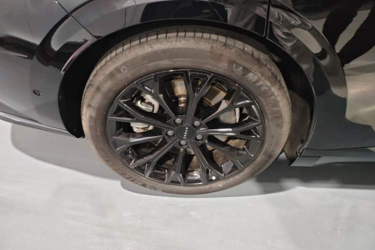 Used Zeekr 007GT 2025 Long-Range Rear-Wheel Drive Intelligent Driving Version 100 kWh Right Rear Wheel Hub