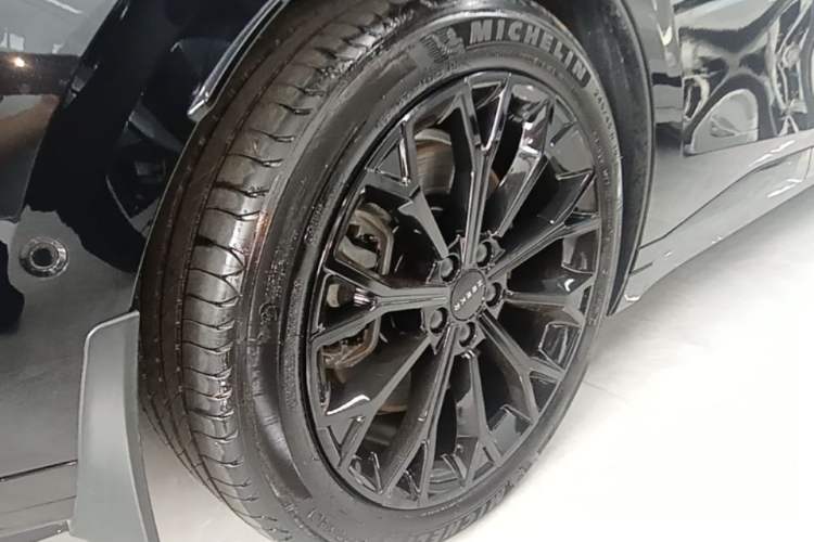 Used Zeekr 007GT 2025 Rear-Drive Intelligent Driving Version 75 kWh Right Rear Wheel Hub