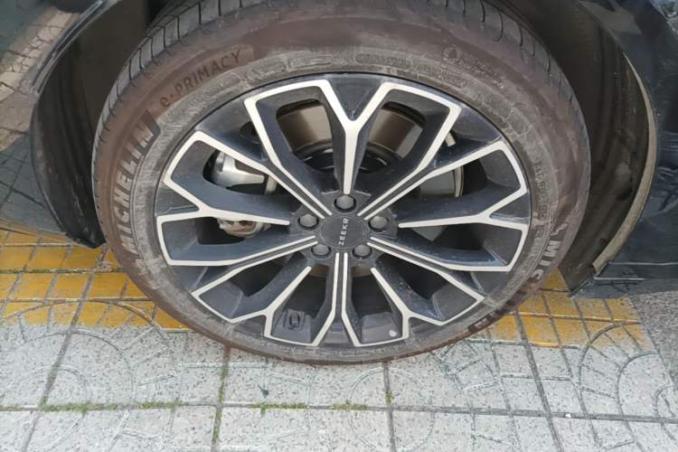 Used Zeekr 007GT 2025 Rear-Drive Intelligent Driving Version 75 kWh Right Rear Wheel Hub