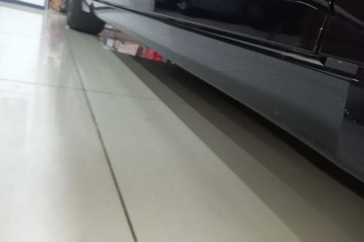 Used Zeekr 007GT 2025 Long-Range Rear-Wheel Drive Intelligent Driving Version 100 kWh Right Side Sill