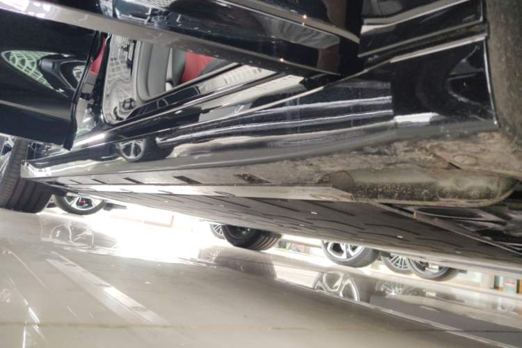 Used Zeekr 007GT 2025 Long-Range Rear-Wheel Drive Intelligent Driving Version 100 kWh Right Side Sill