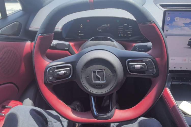 Used Zeekr 007GT 2025 Long-Range Rear-Wheel Drive Intelligent Driving Version 100 kWh Steering Wheel