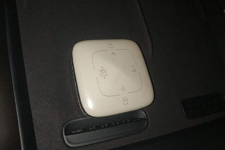Used Zeekr 007GT 2025 Long-Range Rear-Wheel Drive Intelligent Driving Version 100 kWh Vehicle Key