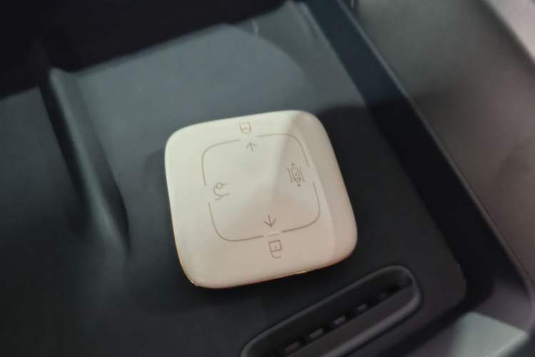 Used Zeekr 007GT 2025 Rear-Drive Intelligent Driving Version 75 kWh Vehicle Key