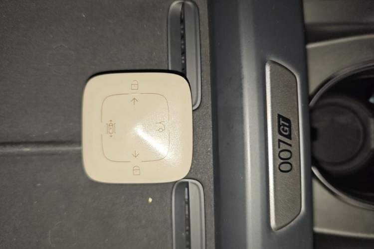 Used Zeekr 007GT 2025 Four-Wheel Drive Intelligent Driving Version 75 kWh Vehicle Key